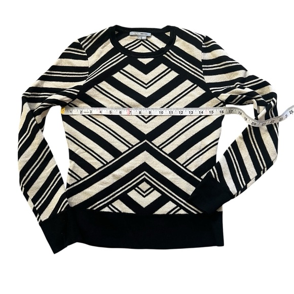 Bill Blass Knitwear Cashmere Wool Cashwool Sweater Size Small - Picture 6 of 6